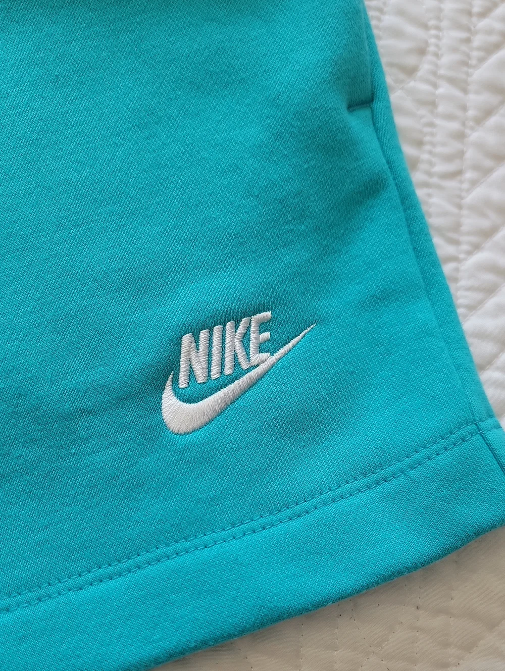 Nike Women's Standard Fit Midrise Fleece Shorts With Pockets
